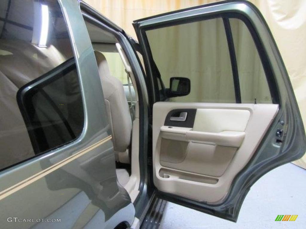 2003 Expedition XLT 4x4 - Estate Green Metallic / Medium Parchment photo #22
