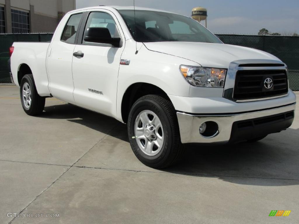 2011 Tundra Double Cab - Super White / Graphite Gray photo #1