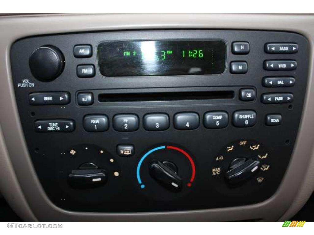 2003 Ford Taurus SES Controls Photo #45777596