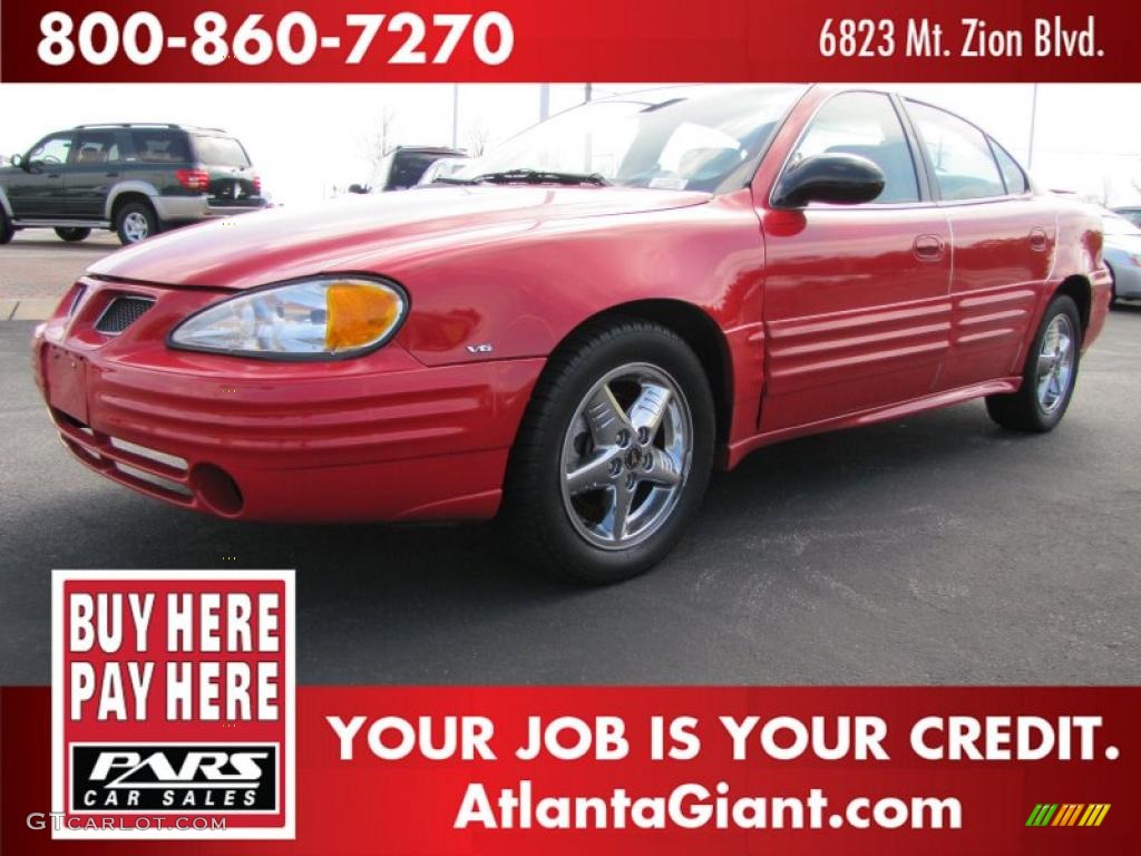 2002 Grand Am SE Sedan - Bright Red / Dark Pewter photo #1