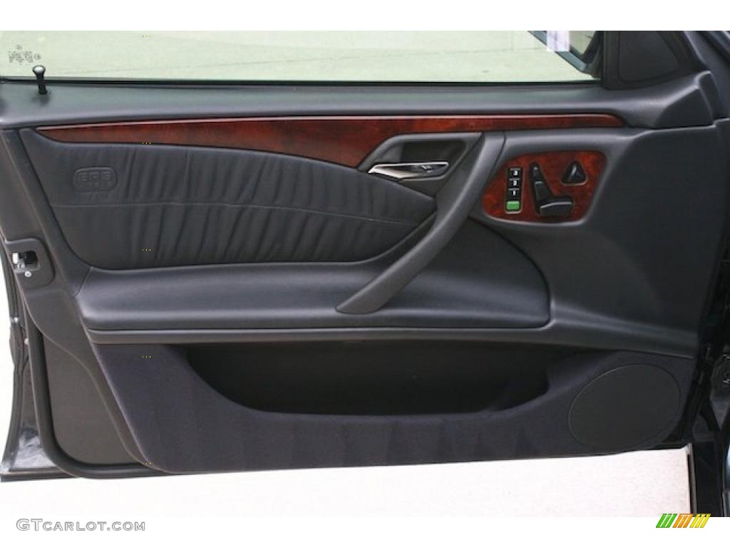 2000 Mercedes-Benz E 320 Sedan Charcoal Door Panel Photo #45783042