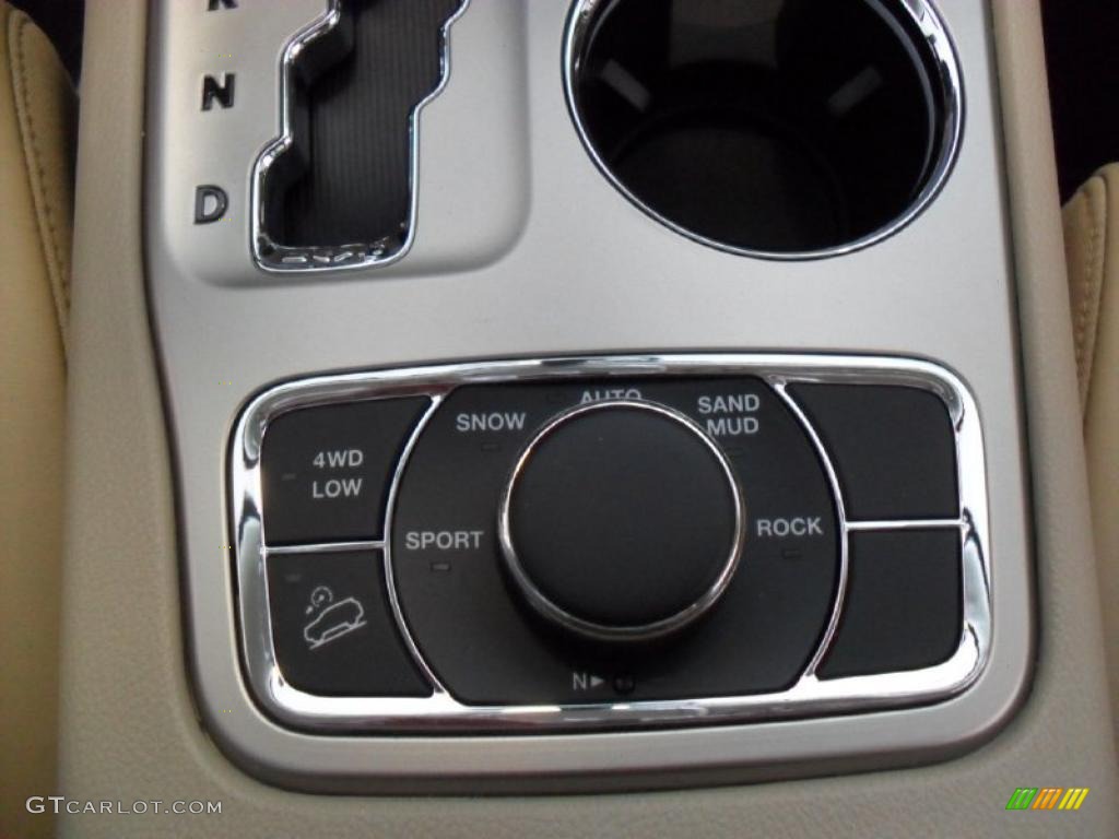 2011 Jeep Grand Cherokee Limited 4x4 Controls Photo #45784022