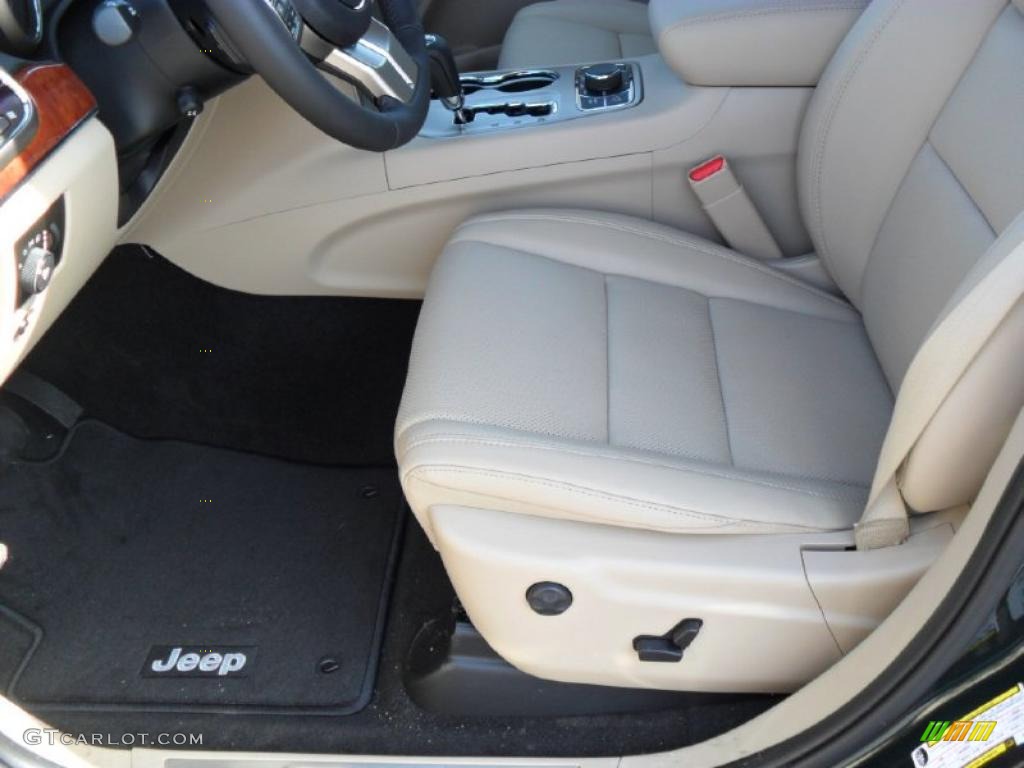Black/Light Frost Beige Interior 2011 Jeep Grand Cherokee Limited 4x4 Photo #45784426