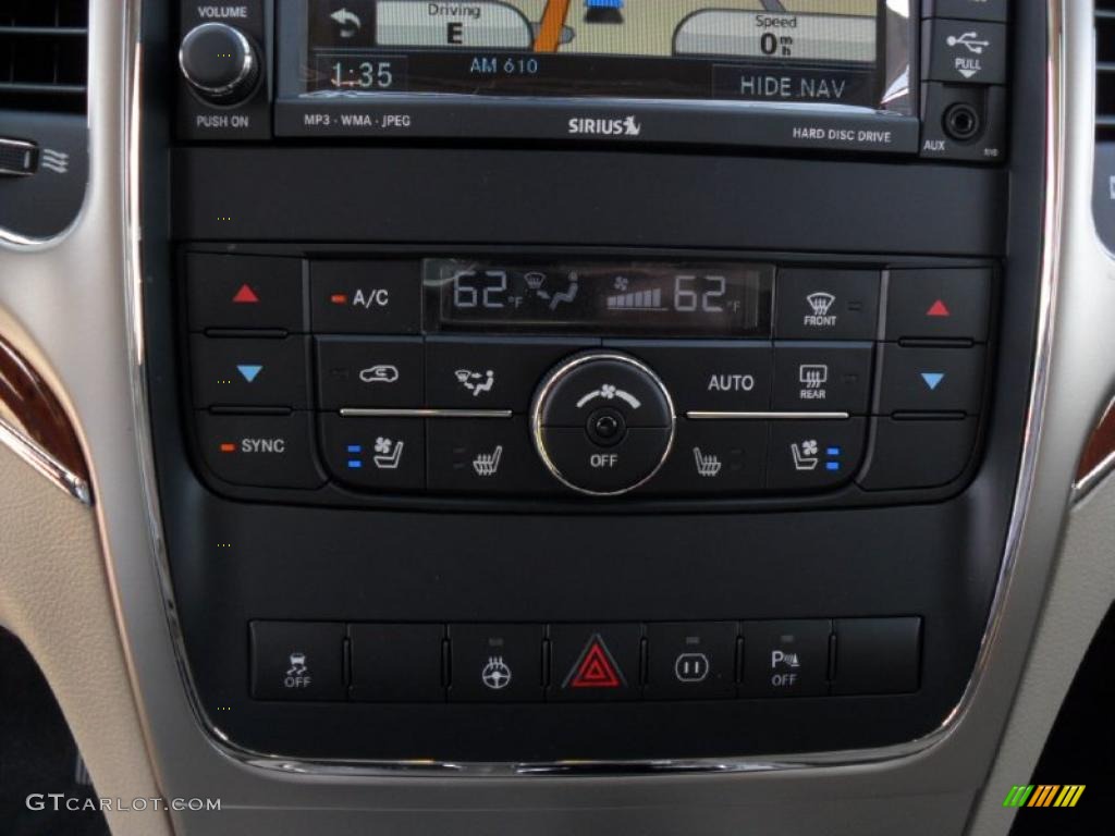 2011 Jeep Grand Cherokee Limited 4x4 Controls Photo #45784442