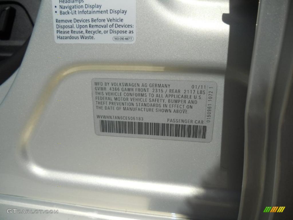 2012 CC Lux - White Gold Metallic / Black photo #21