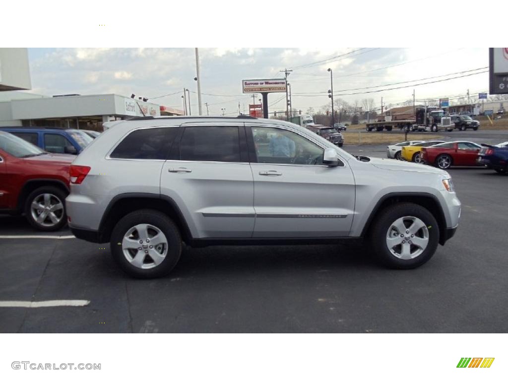 Bright Silver Metallic 2011 Jeep Grand Cherokee Laredo X Package 4x4 Exterior Photo #45791066