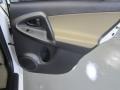 Super White - RAV4 I4 4WD Photo No. 19