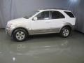 2004 Clear White Kia Sorento EX 4WD  photo #3