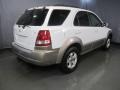 2004 Clear White Kia Sorento EX 4WD  photo #10