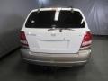 2004 Clear White Kia Sorento EX 4WD  photo #11