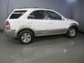 2004 Clear White Kia Sorento EX 4WD  photo #12