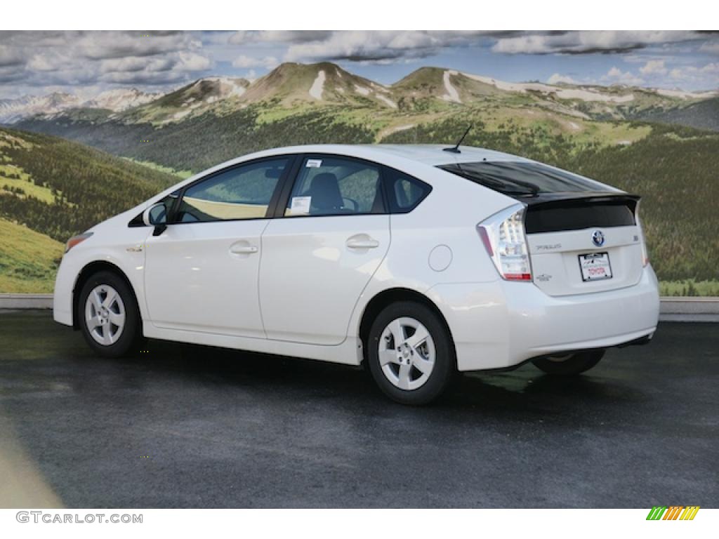 Blizzard White Pearl 2011 Toyota Prius Hybrid III Exterior Photo #45795707