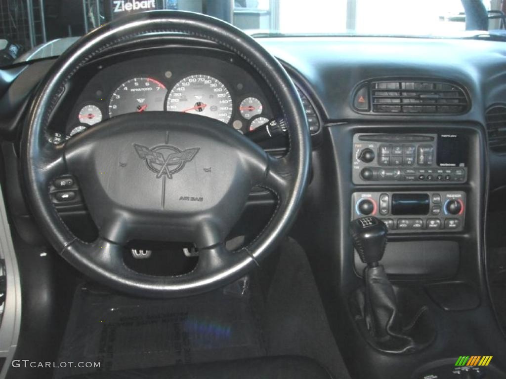2001 Chevrolet Corvette Convertible Black Dashboard Photo #45797775
