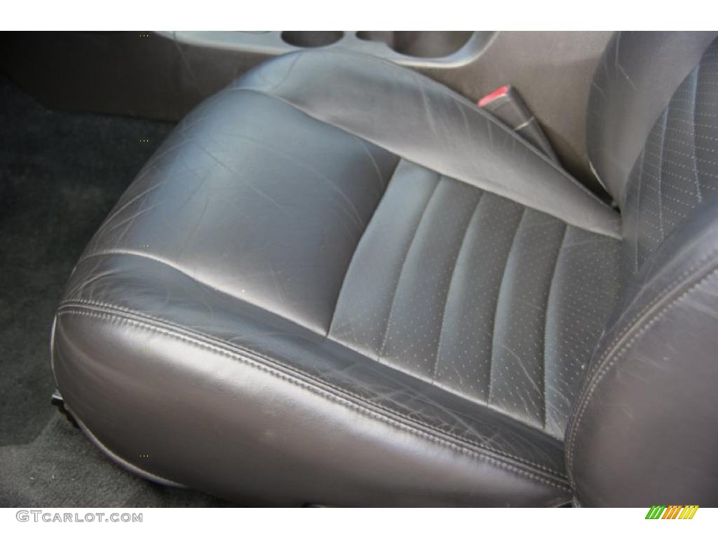 Dark Charcoal Interior 2002 Ford Mustang GT Coupe Photo #45799663