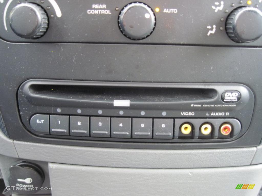 2006 Dodge Grand Caravan SXT Controls Photo #45800055