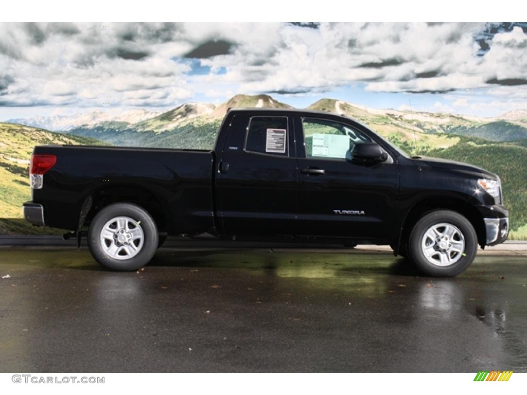 2011 Tundra SR5 Double Cab 4x4 - Black / Graphite Gray photo #2