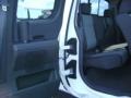 2005 White Nissan Titan SE King Cab 4x4  photo #26