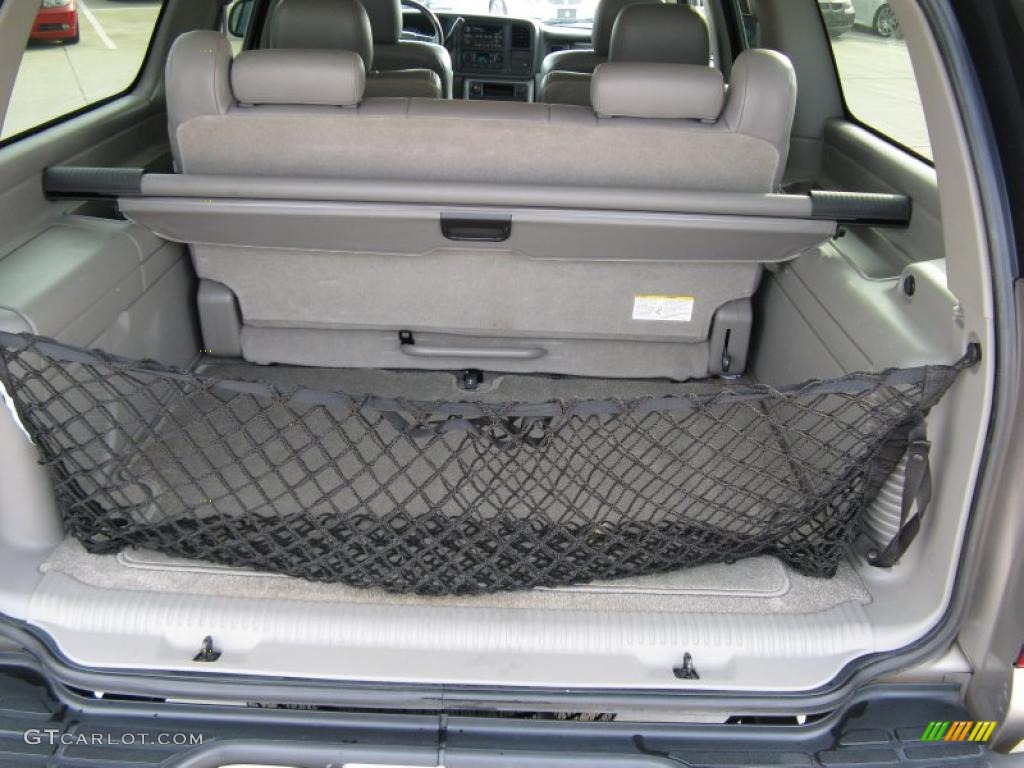 2003 GMC Yukon XL SLT Trunk Photo #45802041