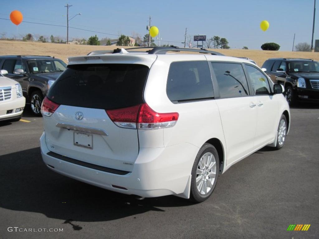 2011 Sienna Limited - Blizzard White Pearl / Light Gray photo #5