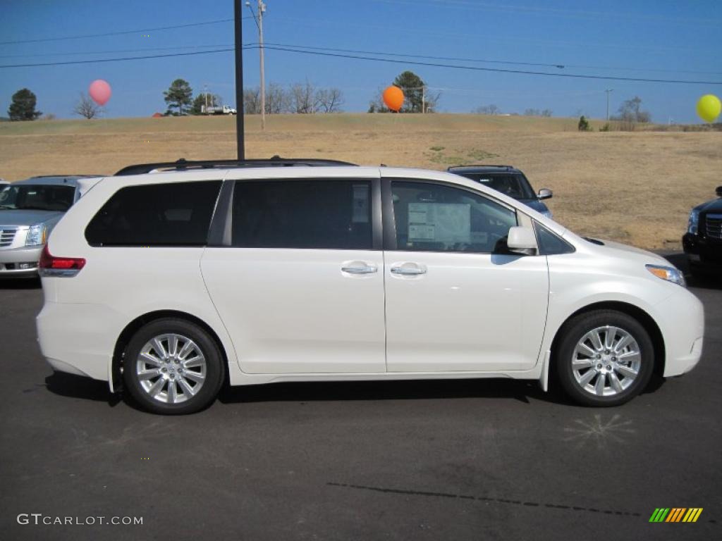 2011 Sienna Limited - Blizzard White Pearl / Light Gray photo #6