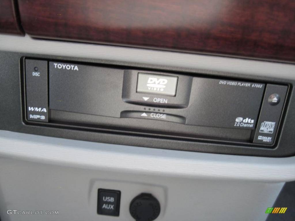 2011 Sienna Limited - Blizzard White Pearl / Light Gray photo #28