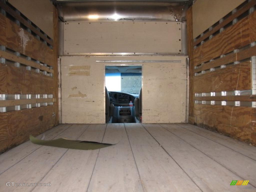 2005 Ford E Series Cutaway E350 Commercial Moving Truck Trunk Photo #45803237