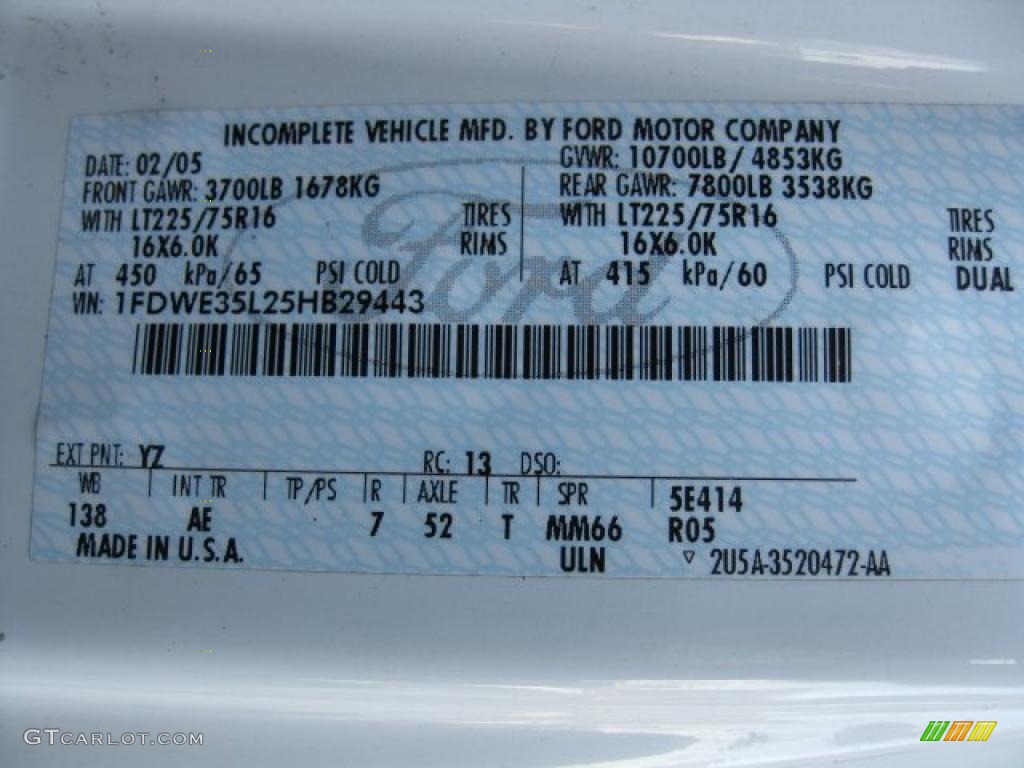2005 E Series Cutaway Color Code YZ for Oxford White Photo #45803265
