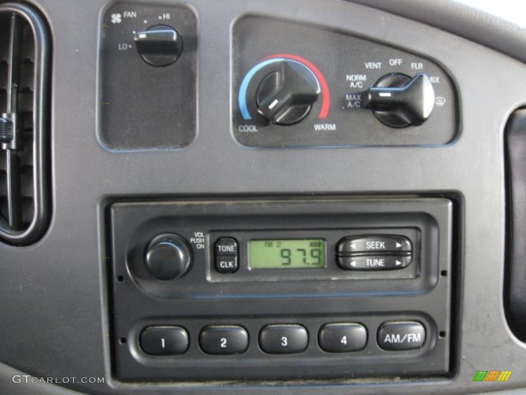 2007 Ford E Series Van E350 Super Duty Commercial Controls Photo #45803309