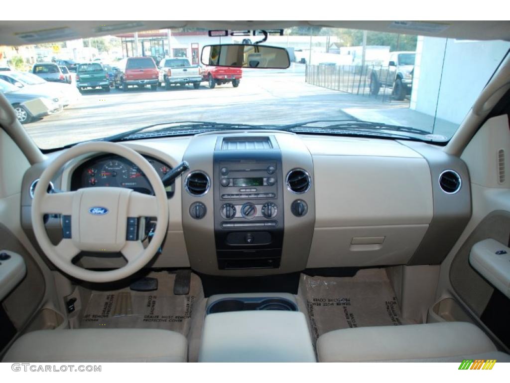 2004 Ford F150 XLT SuperCab 4x4 Tan Dashboard Photo #45804033