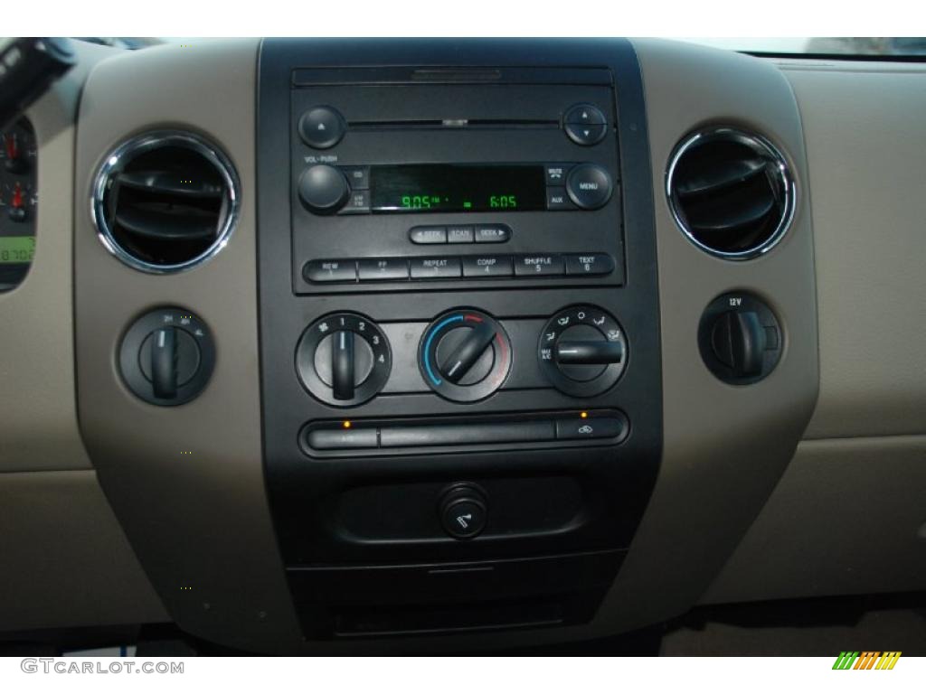 2004 Ford F150 XLT SuperCab 4x4 Controls Photo #45804049
