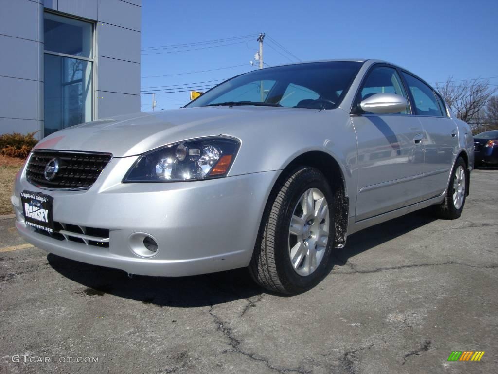 2006 Altima 2.5 S - Sheer Silver Metallic / Charcoal photo #1