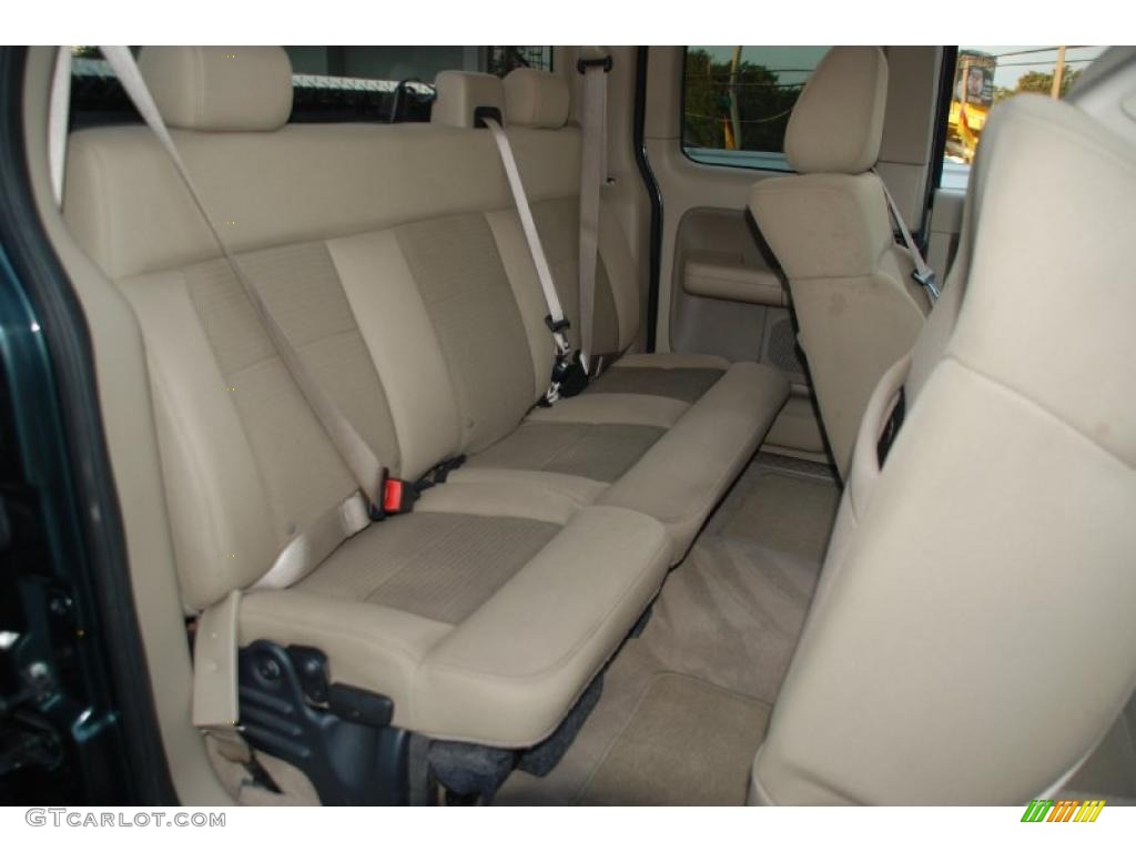 Tan Interior 2004 Ford F150 XLT SuperCab 4x4 Photo #45804649
