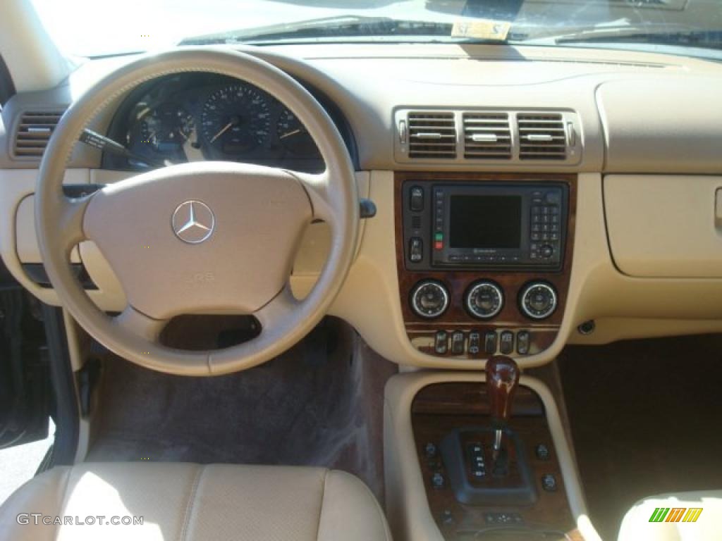 2002 Mercedes-Benz ML 500 4Matic Java Dashboard Photo #45806705