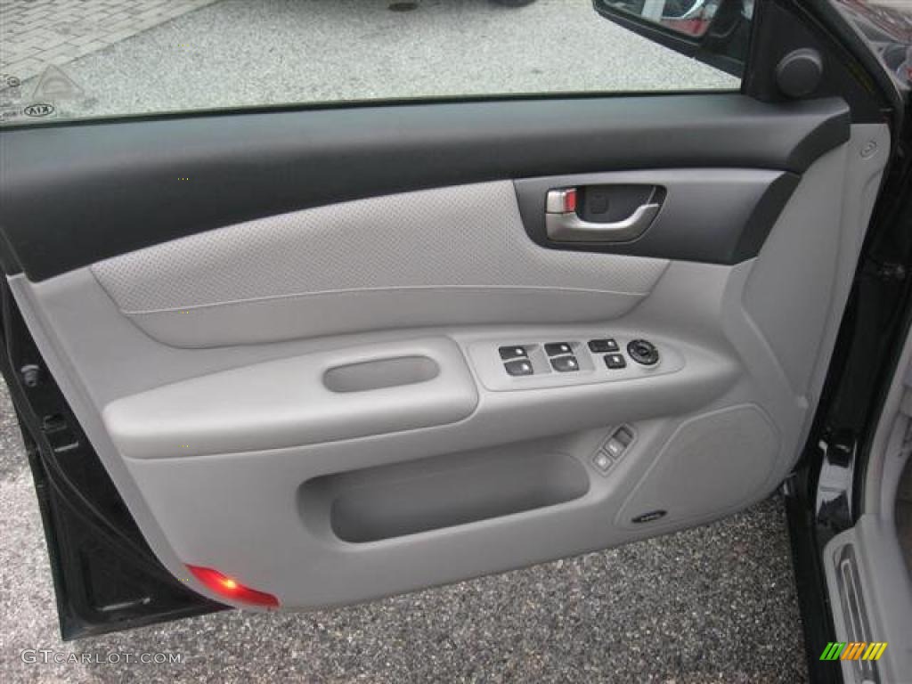 2006 Kia Optima EX V6 Gray Door Panel Photo #45806837