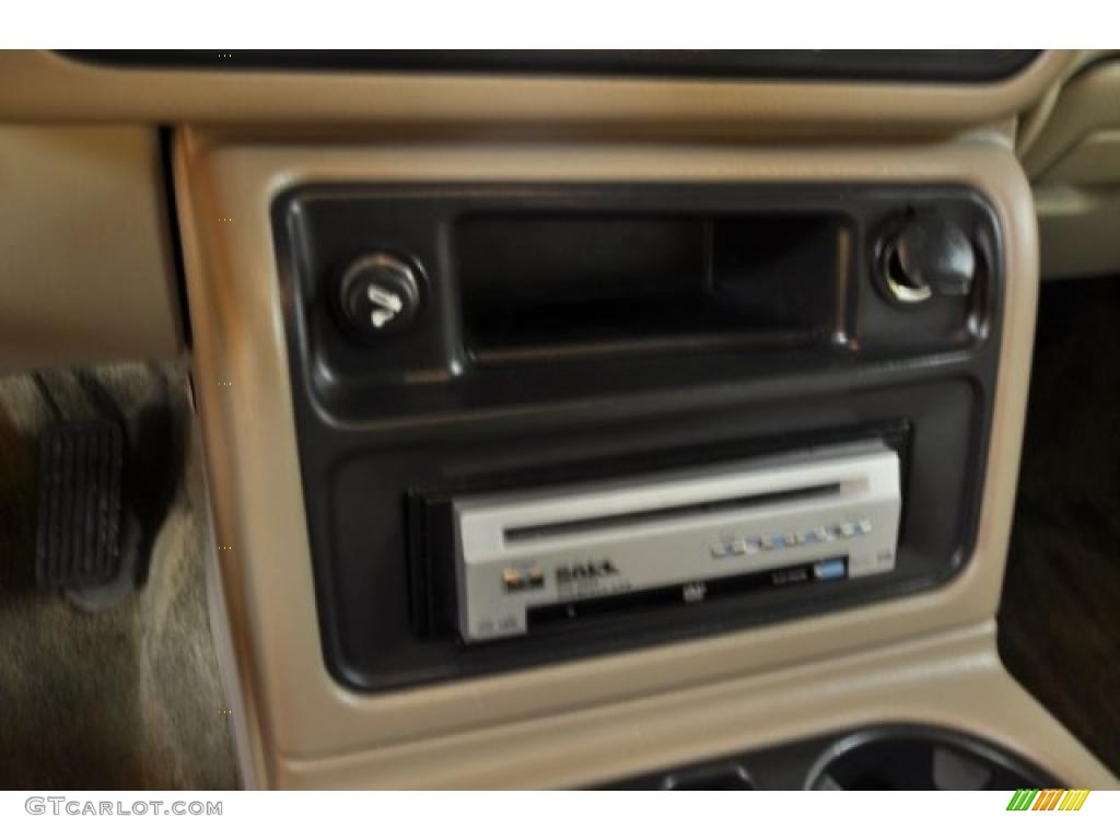 2003 Suburban 1500 Z71 4x4 - Dark Green Metallic / Tan/Neutral photo #7