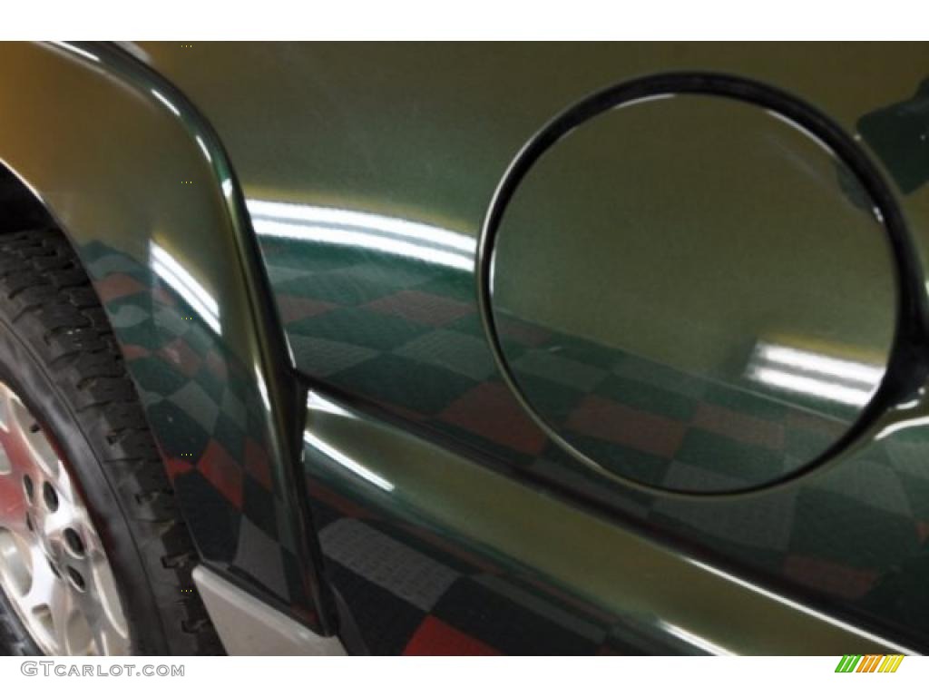 2003 Suburban 1500 Z71 4x4 - Dark Green Metallic / Tan/Neutral photo #22