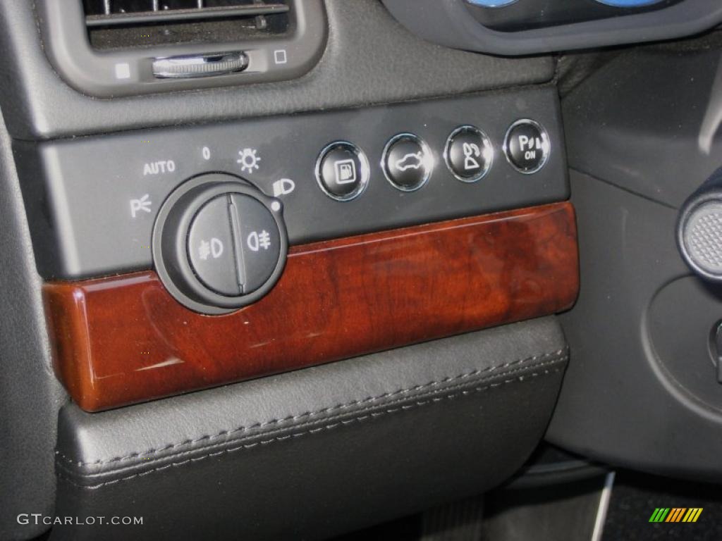 2008 Maserati Quattroporte Executive GT Controls Photo #45811129