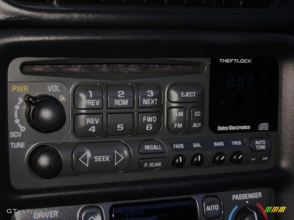 2003 Chevrolet Corvette Coupe Controls Photo #45811569