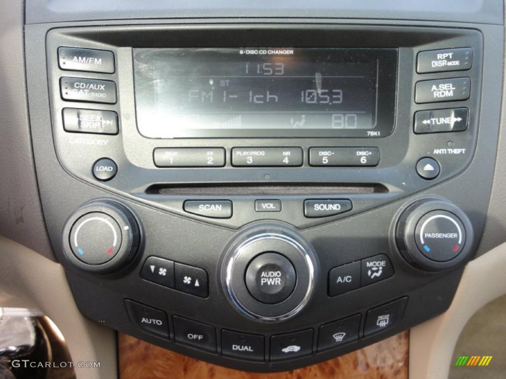 2004 Honda Accord EX V6 Sedan Controls Photo #45813484