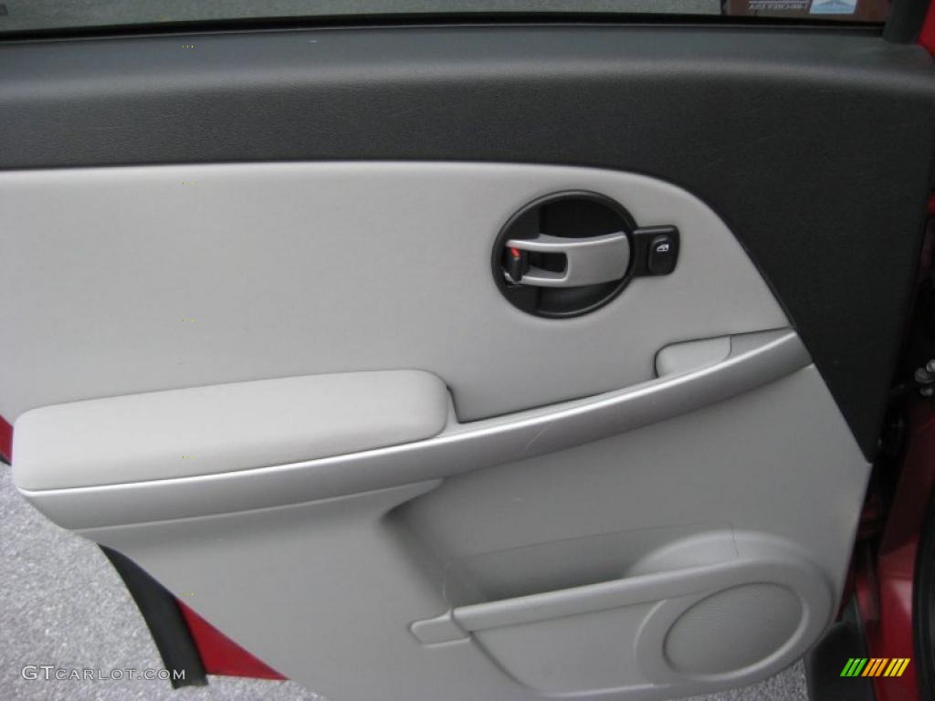 2005 Chevrolet Equinox LT Door Panel Photos