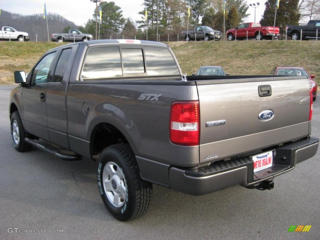 2004 F150 STX SuperCab 4x4 - Dark Shadow Grey Metallic / Black/Medium Flint photo #8