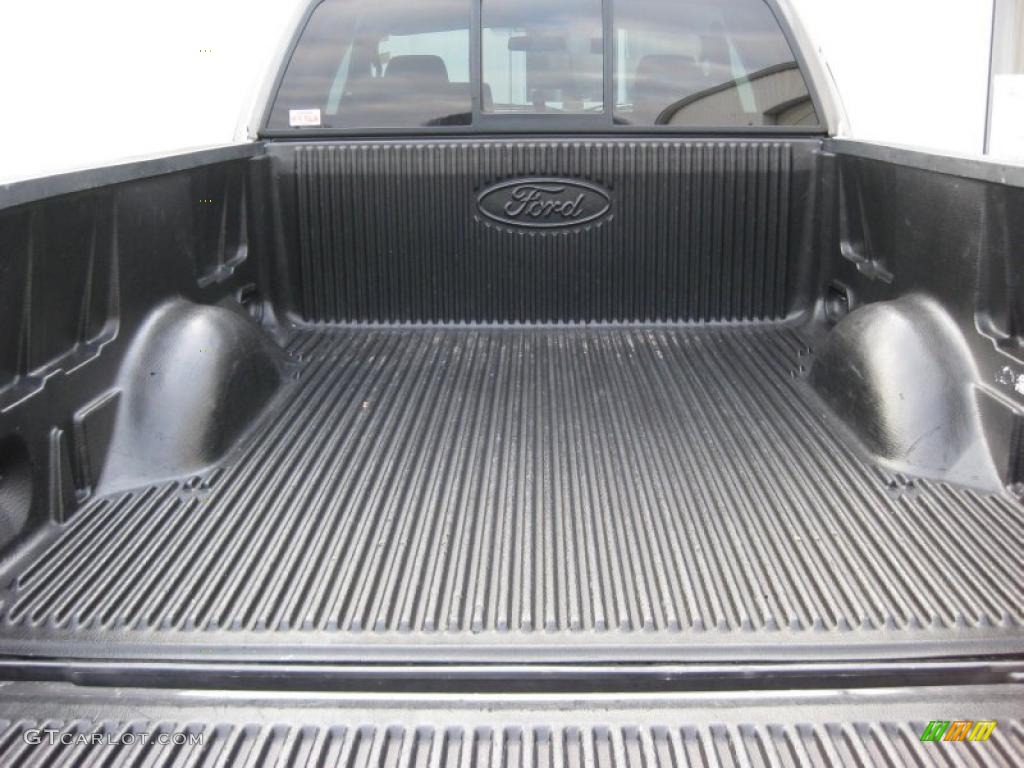 2004 F150 STX SuperCab 4x4 - Dark Shadow Grey Metallic / Black/Medium Flint photo #12