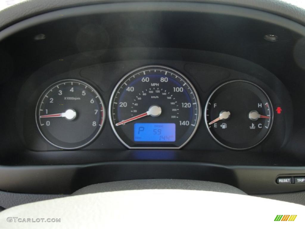 2011 Hyundai Santa Fe SE Gauges Photo #45814961