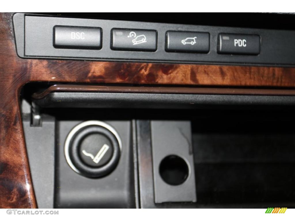 2002 BMW X5 4.4i Controls Photo #45815073