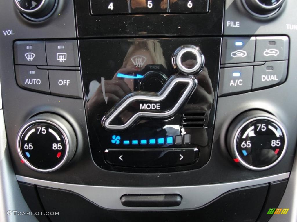 2011 Hyundai Sonata SE 2.0T Controls Photo #45815213