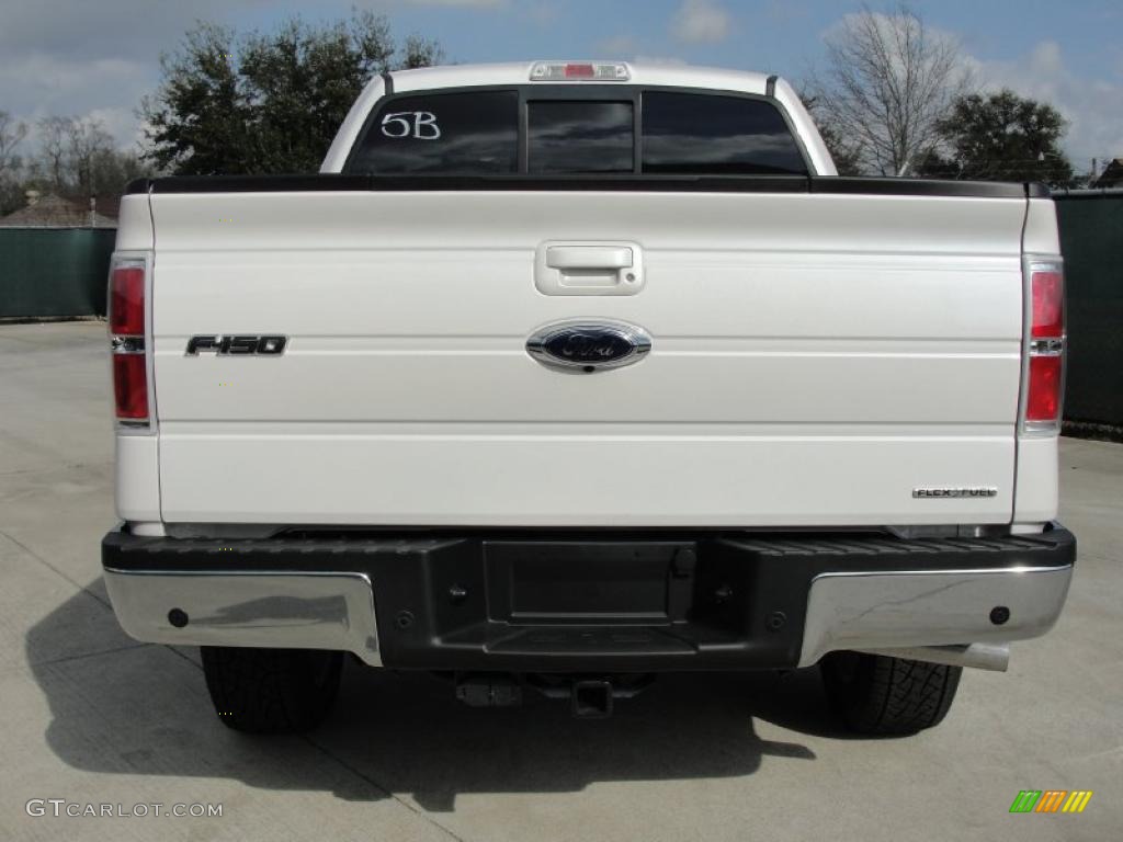 2011 F150 Lariat SuperCrew 4x4 - White Platinum Metallic Tri-Coat / Black photo #4