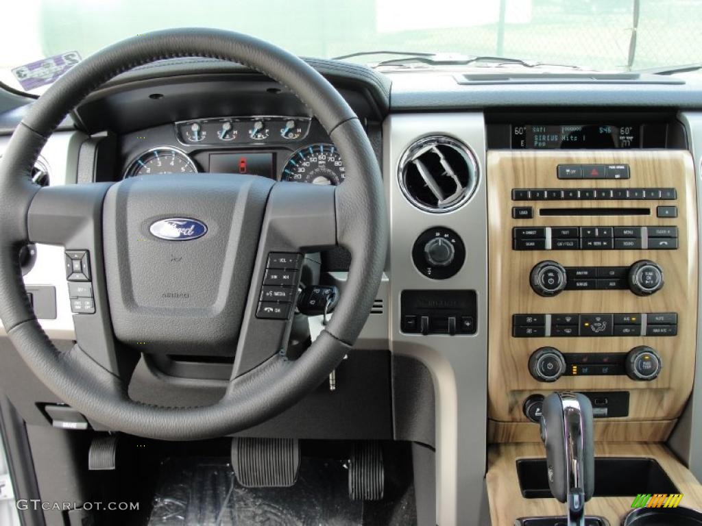 2011 F150 Lariat SuperCrew 4x4 - White Platinum Metallic Tri-Coat / Black photo #26