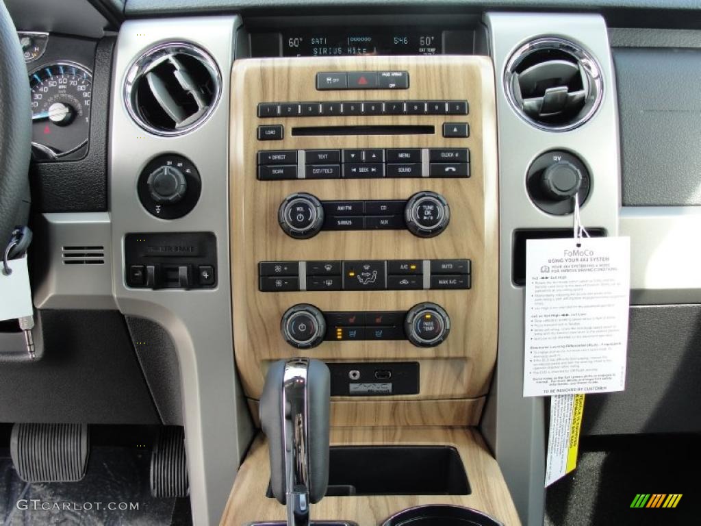 2011 Ford F150 Lariat SuperCrew 4x4 Black Dashboard Photo #45815745