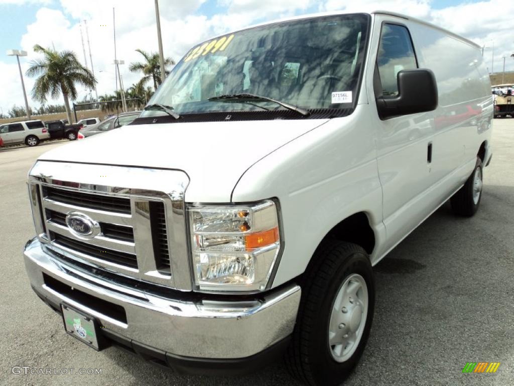 Oxford White 2009 Ford E Series Van E150 Cargo Exterior Photo #45819971