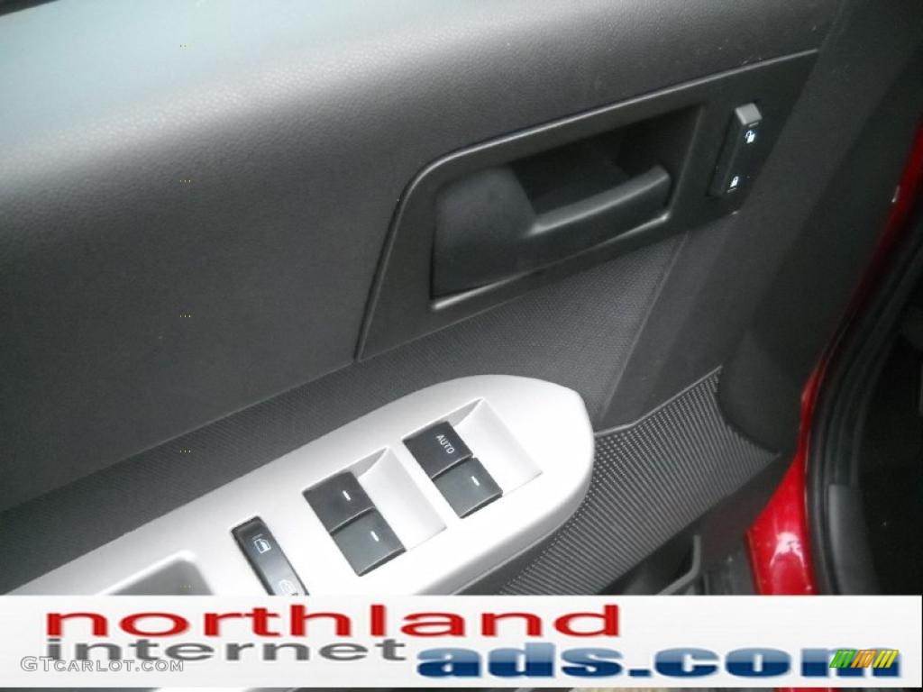 2011 Escape XLT V6 4WD - Sangria Red Metallic / Charcoal Black photo #16